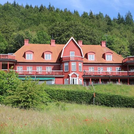 Ombergs Turisthotell Odeshog Exterior photo